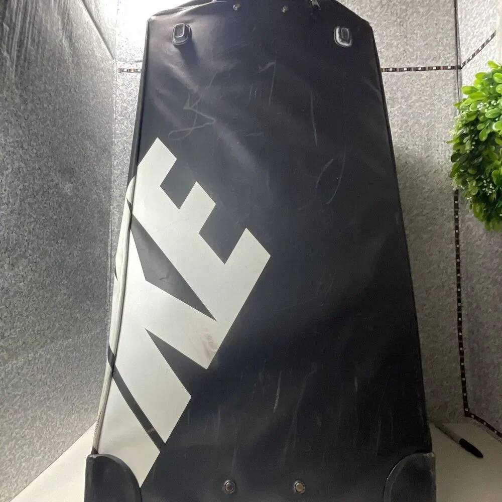 Nike Sport Black Gym Duffel Bag 60 Litre Size Medium/Large Baseball Softball Bag